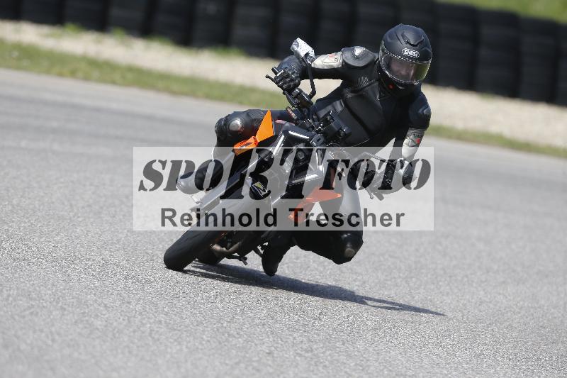 Archiv-2025/09 22.04.2025 Cornu Master School ADR/rot-rouge/2